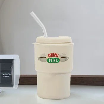 Amerikan TV Serisi Arkadaşlar Saman Fincan 320ml Taşınabilir Yalıtımlı Kahve kapaklı bardak Yaratıcı Merkezi Perk Süt Kahve Kupa Bardak