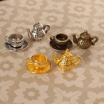  3 Adet / takım 1: 12 Evcilik Minyatür Demlik Fincan Tabağı Metal çay seti yemek masası Modeli Dekor Oyuncak Bebek Evi Aksesuarları