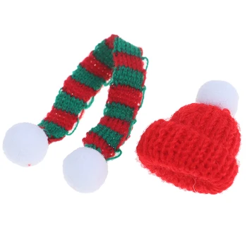  1 Takım Dollhouse Minyatür Yün Örgü Noel boyun eşarbı Şapka Simülasyon Eşarp ve Şapka Modeli DIY Bebek Aksesuarları Oyuncaklar