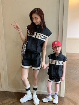  Ebeveyn-çocuk Rahat İki parçalı Kore Kolsuz Şort Takım Elbise Anne ve Kızı Karikatür Alfabe çocuk giyim 4-6y