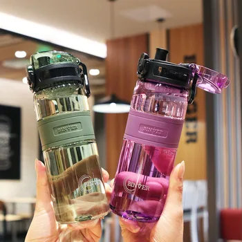  Açık Spor Su Şişesi Çok Renkli Taşınabilir Sıçrama Öğrenci Su Bardağı Büyük Kapasiteli Kolu Seyahat Spor Salonu Plastik Bardak 2022