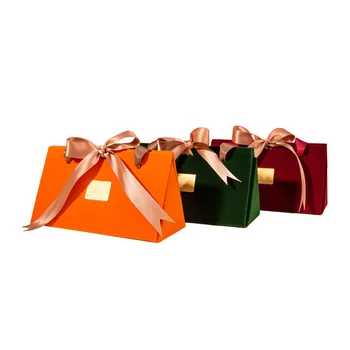  Büyük Üçgen Şekli Ambalaj Kutuları Paskalya Gizem Kutusu Yeşil hediye kulplu çantalar Düğün Parti Iyilik takı çantaları